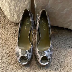 COLE HAAN pumps!
